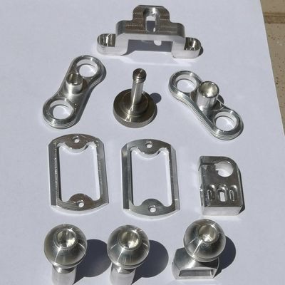 La fábrica de alta calidad de cobre amarillo de acero de aluminio de las piezas del CNC que molía procesó piezas