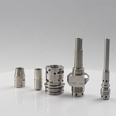 El CNC de acero inoxidable de la aduana parte los recambios que trabajan a máquina de aluminio que anodizan
